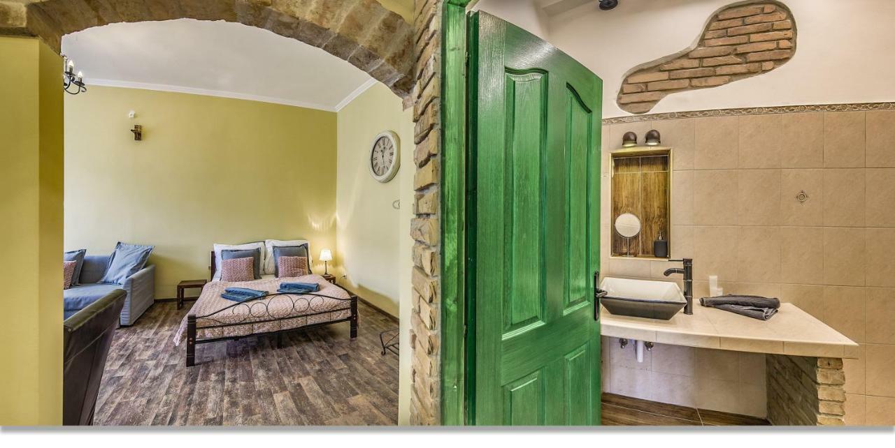 Wine Cellar Boutique Apartment Budapesta Exterior foto