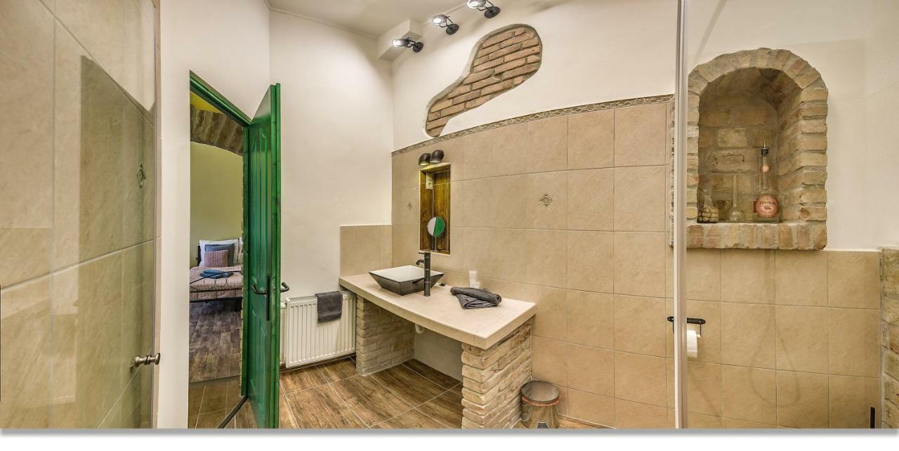 Wine Cellar Boutique Apartment Budapesta Exterior foto