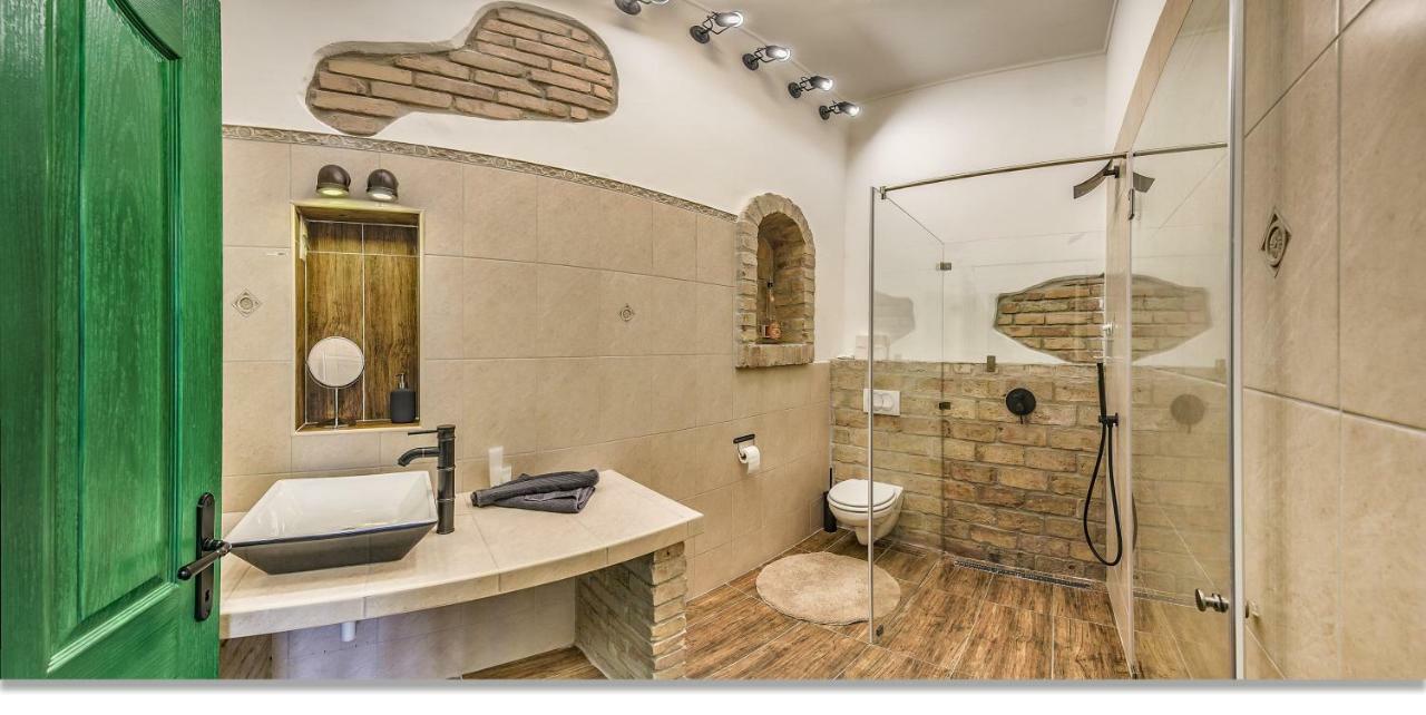 Wine Cellar Boutique Apartment Budapesta Exterior foto